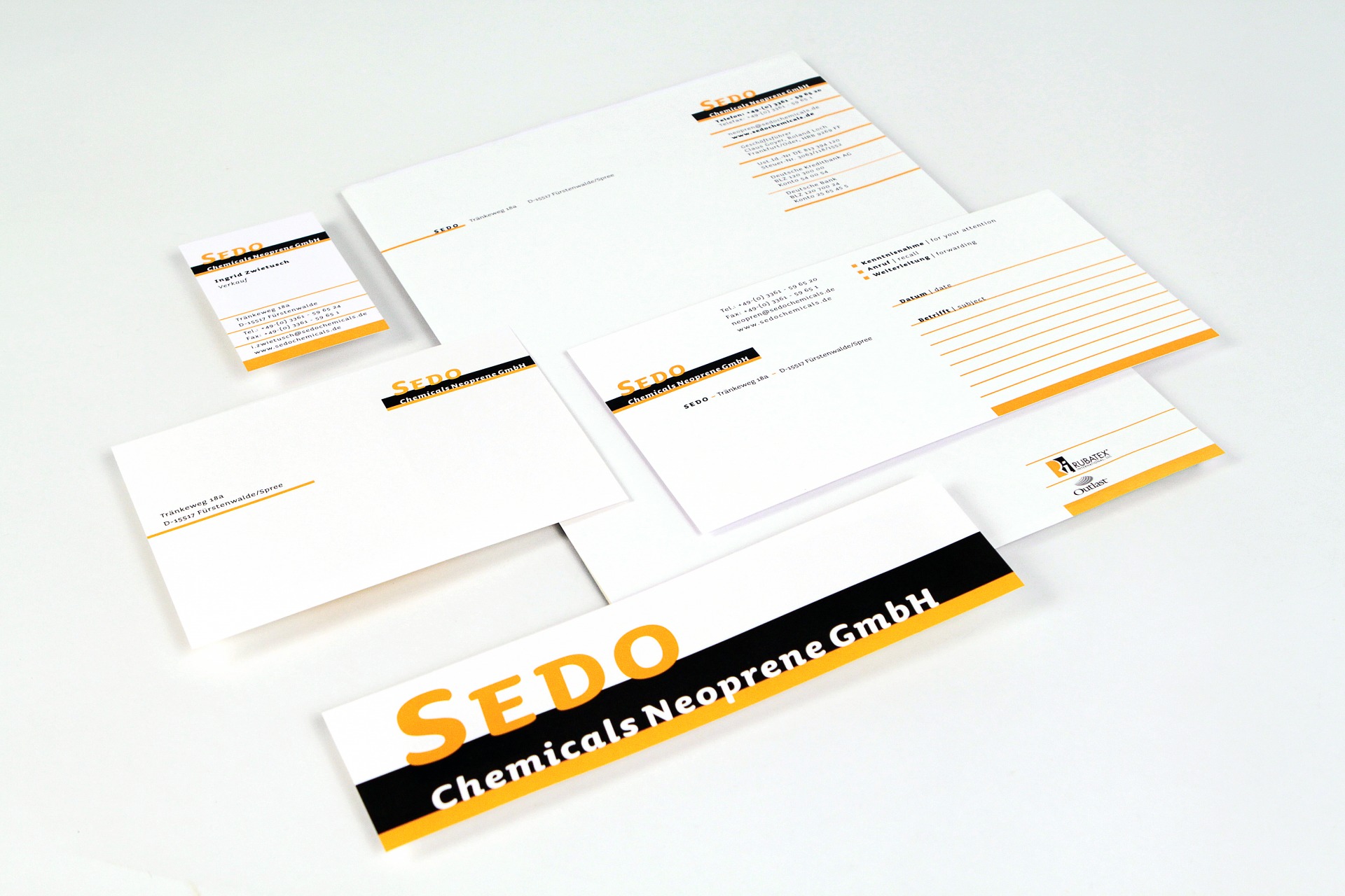 corporatedesign-sedo-geschaeftsausstattung-copyright-typoly Briefpapier, Visitenkarte, Kurzmitteilung und Aufkleber